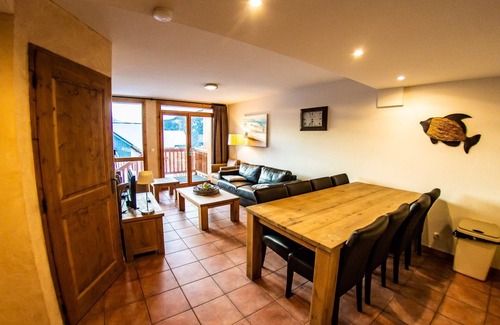 Saint-Francois-Longchamp House | Apartment suitable for 8-10 persons. In center of Saint François Longchamp with ski in & out.