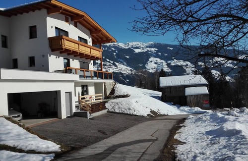 Aschau Im Zillertal Apartment | Apart Gerlossteinblick, mountains, Zillertal, skiing, hiking, biking, recreation,