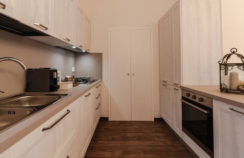 Laterina Apartment | Apartment 'Dimora Storica Toscana - Il Falegname' with Wi-Fi and Air Conditioning
