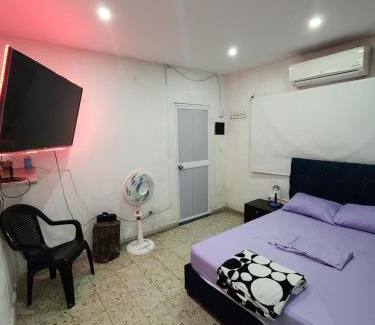 Comuna 3 Apartment | Apartaestudio amoblado independiente Santa Marta