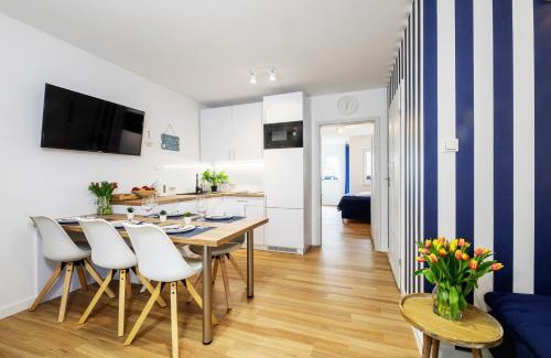 Poddabie Apartment | Apartament 11B Niebieskie Apartamenty z basenem krytym, odkrytym, salą zabaw, animacjami
