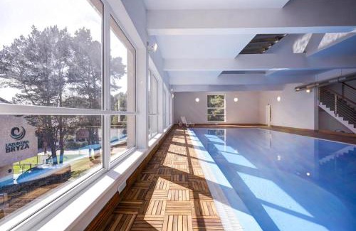 Poddabie Apartment | Apartament 11B Niebieskie Apartamenty z basenem krytym, odkrytym, salą zabaw, animacjami