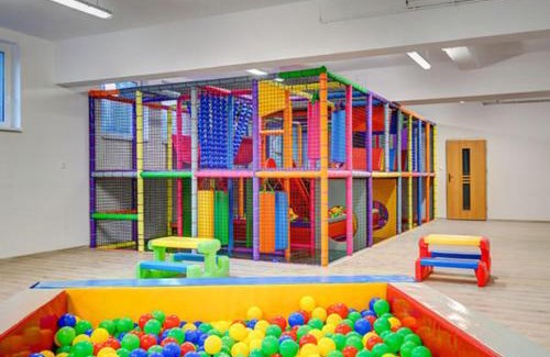 Poddabie Apartment | Apartament 11B Niebieskie Apartamenty z basenem krytym, odkrytym, salą zabaw, animacjami
