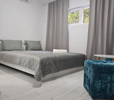 Arad Apartment | Apartament duplex pentru 3-4-5 persoane, Free parking, Self checkin, zona linistita