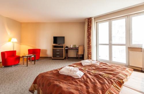 West Pomeranian Voivodeship Apartment | Apartament hotelowy delux w Kołobrzegu ul Kościuszki 16 Pobyt 7 nocy 10 procent rabatu 4 noce 5 procent rabatu