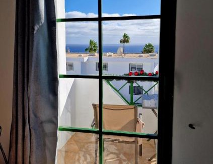 Puerto del Carmen Apartment | Apartamento Azul Vista Mar with pool