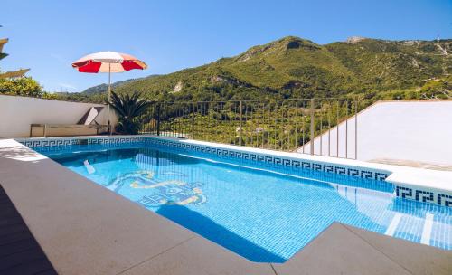 Ojen Apartment | Apartamento casa con piscina privada
