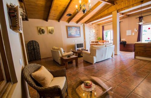 Ojen Apartment | Apartamento casa con piscina privada
