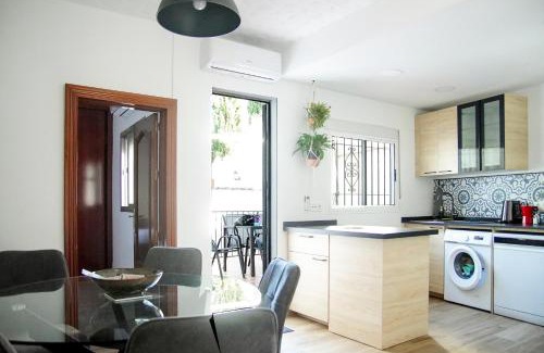 Beiro Apartment | Apartamento Completo en el Casco histórico con vista a la Sierra Nevada