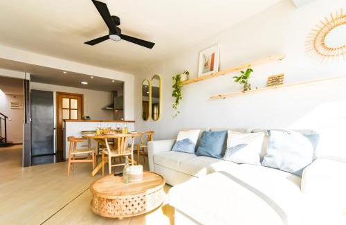 Aguilas Apartment | Apartamento con Terraza, Piscina y Parking By Aloha Palma