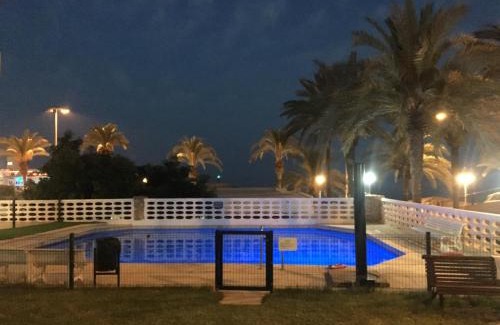 Aguadulce Apartment | APARTAMENTO CON VISTAS AL MAR. PRIMERA LINEA DE PLAYA.