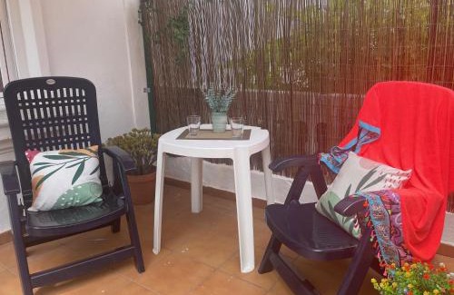 Suances Apartment | Apartamento Flori, con terraza y a 300 m de la playa en Suances, Cantabria