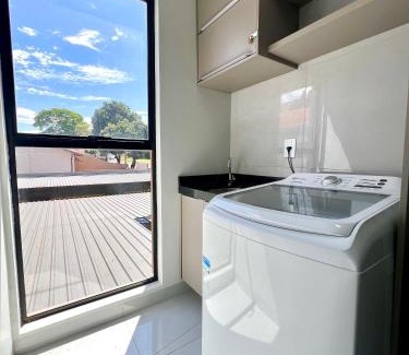 Vila Becker Apartment | Apartamento Inteiro - 2 Quartos com AC - Wifi 1000mb - Cozinha Completa - 1 Vaga de Garagem - Elevador - Sacada Gourmet - Indicado para Grupos, Hospedes a Trabalho, Família e Pets