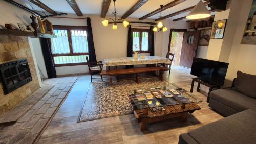 Alquezar Apartment | Apartamento Las Pasarelas Bajos