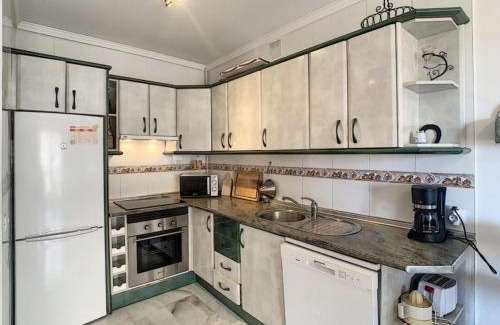 San Luis de Sabinillas Apartment | Apartamento Manilva con terraza y piscina