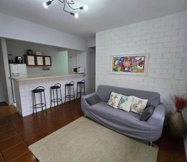 Jardim Sao Miguel Apartment | Apartamento no Guarujá Praia da Enseada para até 6 pessoas, com Ar Condicionado, a 800 metros - 5 minutos a pé