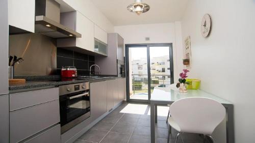 Areias de Sao Joao Apartment | Apartamento Oura Mar - By Dalma Portuguesa