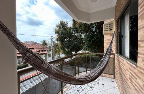 Rio das Ostras Apartment | Apartamento sala e quarto com ar na Praia do Abricó