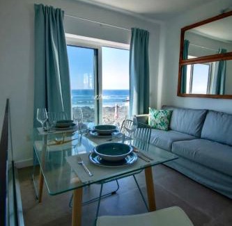 El Golfo Apartment | Apartamento Valeron