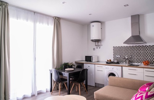 Central District Apartment | Apartamentos Campo del Príncipe