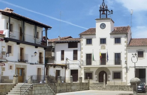 Cuacos de Yuste Condo | Apartamentos Entre Fuentes 50 m2 en casco histórico de Cuacos de Yuste, La Vera