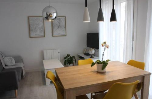 Haro Apartment | Apartamentos La Herradura Balcón