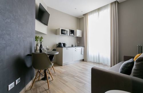 Borgogna Apartment | ApartHotel Durini