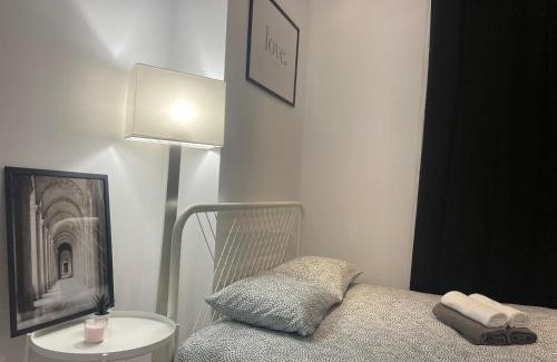Sector 4 Apartment | ApartHotel RIN Grand Residence