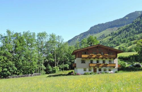 Fusch an der Grossglocknerstrasse Apartment | Apartment in Fusch an der Glocknerstraße in nature