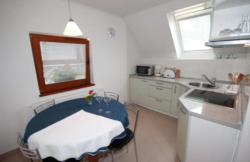 Studor Apartment | Apartma pri Bizjaku