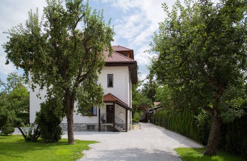 Bled Apartment | Apartmaji Koman, Bled - For 5 - Pet Friendly!
