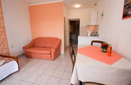 Gradac Apartment | APARTMAN 5 KRISTINKA Gujinović