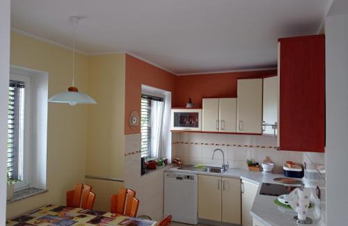Cikovici Apartment | Apartman Adrijana Kastav, free WiFi & parking, 2 bedrooms & sea view