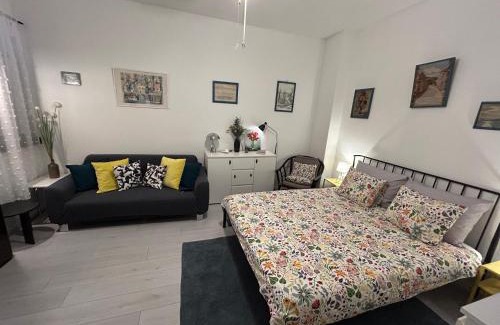 Cove Tri Zala (Zrnovo) House | Apartman Angie
