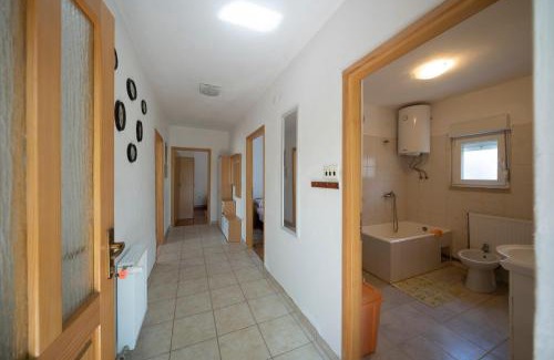 Gornji Karin Apartment | Apartman Ema