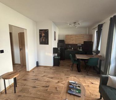 Nesvady House | apartman Losonci