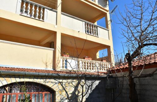 Crno Apartment | Apartman Nina