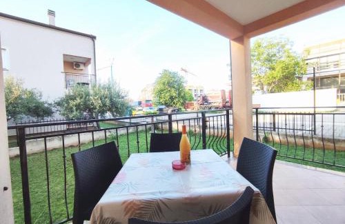 Mali Maj Apartment | Apartman s vrtom u blizini centra