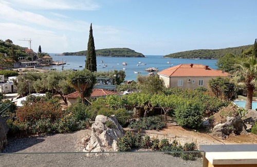 Molunat Apartment | Apartman Twins 2 by Villas Guide