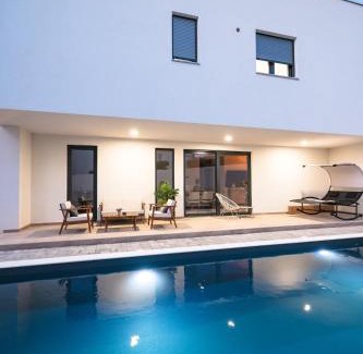 Crno Villa | Apartman Zara365