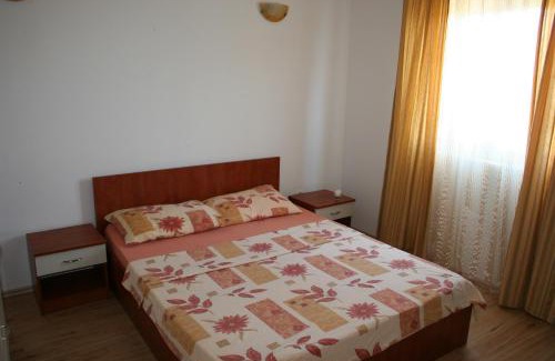 Vlasici House | Apartmani Sara