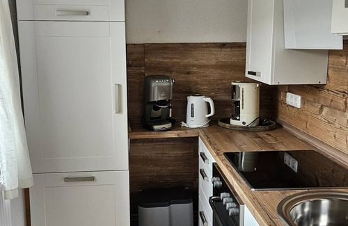 Wittmund Apartment | Apartment in a stylishly renovated country house with a large garden in a quiet location