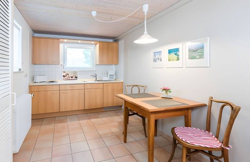 Kressbronn Apartment | Apartment 'Haus Hildegard Keller' with Lake View and Wi-Fi