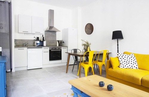 Romans-sur-Isere Apartment | Apartment-1 chambre-Designer-Private Bathroom