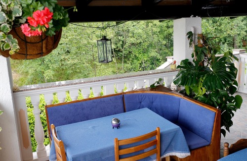 Sarsoni Apartment | Apartment 1, vacation apartment near Opatija/Rijeka from private owner, in Viskovo, in a quiet location