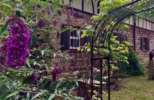 Neuried Apartment | Apartment '1' with Shared Garden