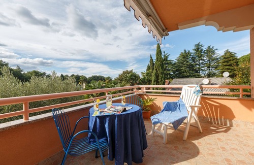Novigrad Apartment | Apartment 101 in Villa Baissero, 40m from the beach