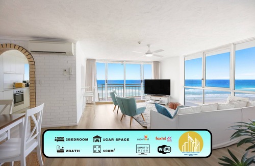 Main Beach Apartment | Apartment 11a Seacrest on The Beach *OCEAN *Free Parking*