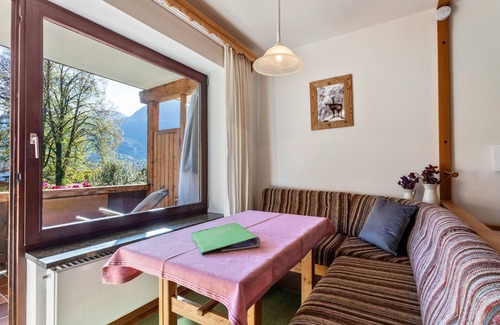 Unterschonau Apartment | Apartment "2 Apartment mit Gartenblick" with Mountain View, Private Balcony & Wi-Fi