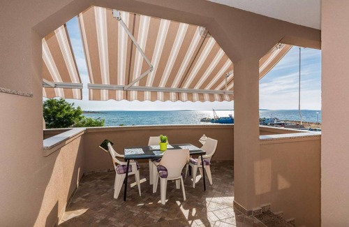 Kosljun Apartment | Apartment ∙ 2 bedrooms ∙ 4 guests